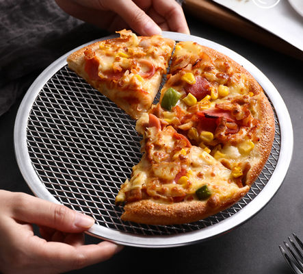 होम किचन रेस्तरां के लिए OEM सीमलेस राउंड पिज्जा कुकिंग मेश पिज्जा मेश पैन