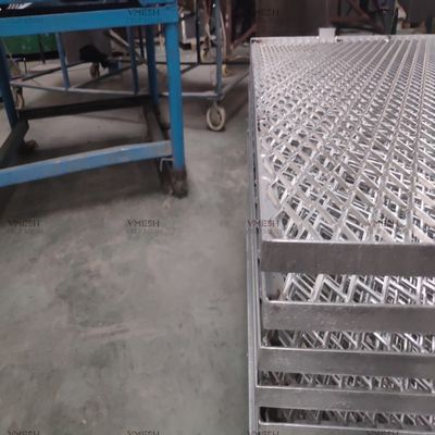 सजावटी जाल के लिए गैल्वेनाइज्ड डायमंड पैटर्न विस्तारित धातु स्क्रीन