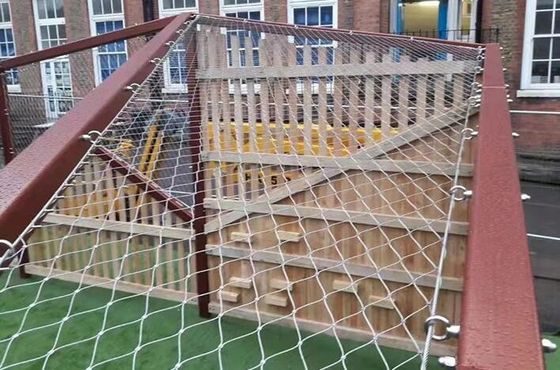 304 स्टेनलेस स्टील रस्सी जाल लचीला सुरक्षा जाल, बालकनी और चिड़ियाघर बाड़ों के लिए अनुकूलित आकार के साथ सजावटी तार रस्सी जाल