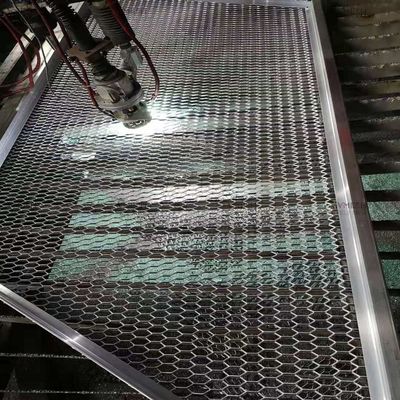 स्लिप विरोधी उठाया विस्तारित धातु जाल प्लेटफार्म के लिए भारी शुल्क हेक्सागन