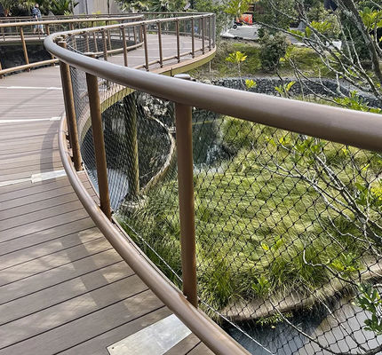 हीरे के छेद के आकार के साथ लचीला स्टेनलेस स्टील रस्सी जाल यूवी प्रतिरोधी और सुरक्षा बाड़ के लिए 10 साल की वारंटी