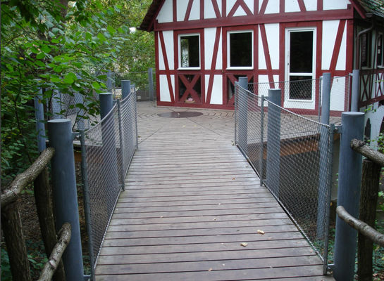 हीरे के छेद के आकार के साथ लचीला स्टेनलेस स्टील रस्सी जाल यूवी प्रतिरोधी और सुरक्षा बाड़ के लिए 10 साल की वारंटी