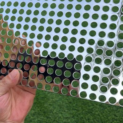 गोल छेद के साथ 4x8ft स्टेनलेस स्टील छिद्रित शीट