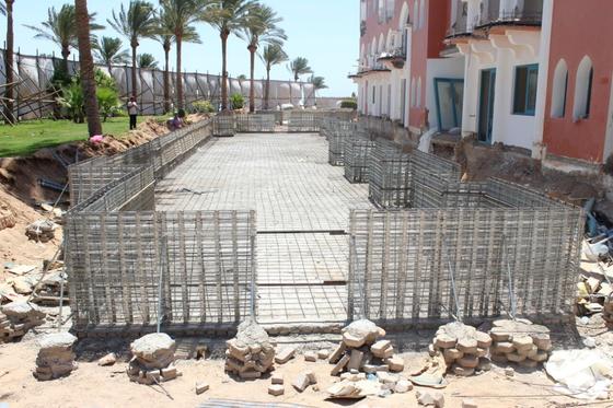 आसान सीमेंट डालने के लिए गैल्वेनाइज्ड हाइ-रिब कंक्रीट फॉर्मवर्क सिस्टम