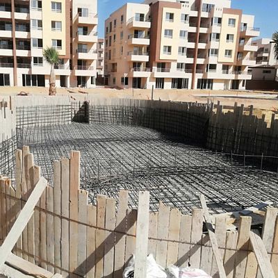 आसान सीमेंट डालने के लिए गैल्वेनाइज्ड हाइ-रिब कंक्रीट फॉर्मवर्क सिस्टम