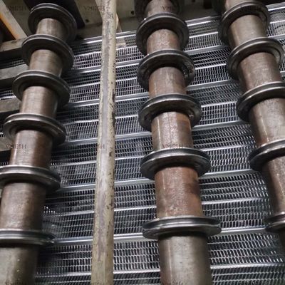 450 मिमी चौड़ाई गैल्वेनाइज्ड पैनल हाई रिब मेटल लैथ निर्माण भवन सामग्री