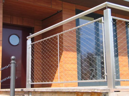 सीढ़ी रेलिंग सुरक्षा नेट AISI 304/316 स्टेनलेस स्टील वायर रोप जिंक के साथ