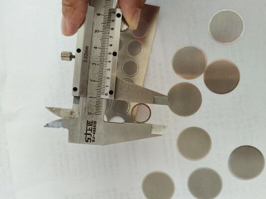 नो बर्र्स केमिकल मिलिंग 1mm SS304 एचिंग मेश फ़िल्टर डिस्क