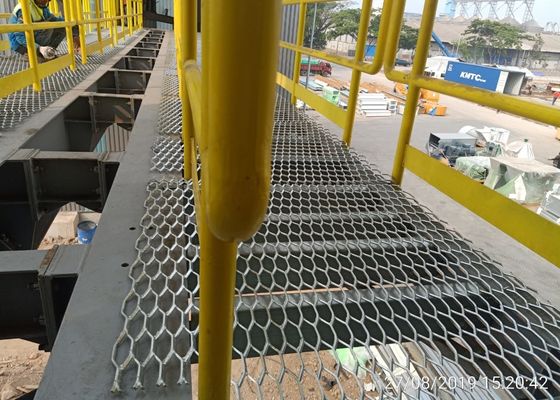 प्लेटफॉर्म के लिए 4.5 मिमी गैल्वेनाइज्ड स्टील विस्तारित धातु शीट