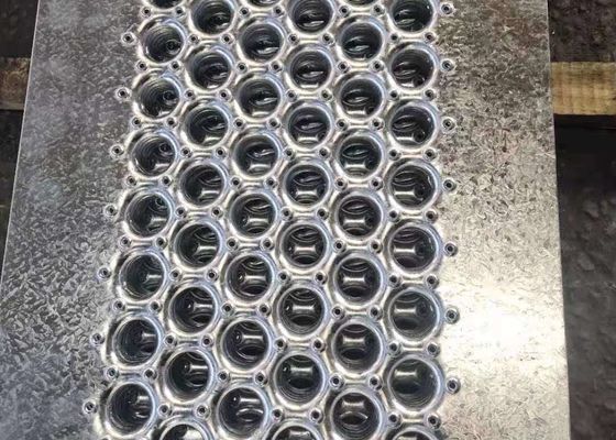 एल्यूमिनियम एंटी स्लिप सोलर रूफटॉप वॉकवे ग्रेटिंग 3.0mm 3.5mm