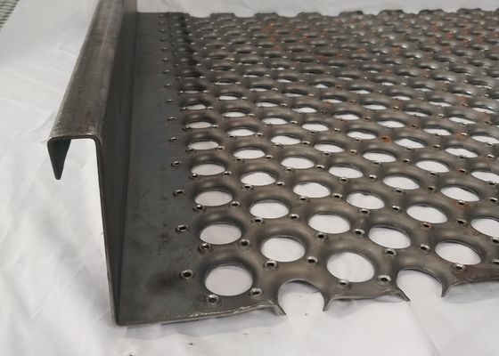 गर्म डुबकी गैल्वेनाइज्ड ग्रिप स्ट्रट सुरक्षा ग्रेटिंग वॉकवे चैनल 5" गहराई