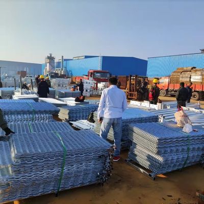 ट्रक रैंप कार्बन स्टील 3.0 एलबीएस विस्तारित धातु मेष डायमंड कैटवॉक ग्रेटिंग्स