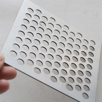 जस्ती कार्बन स्टील छिद्रित धातु शीट 1000x2000mm गोल छेद