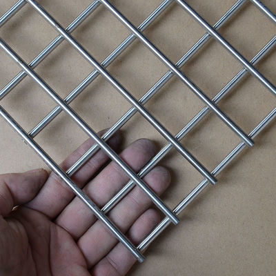 50x50 मिमी जस्ती वेल्डेड वायर मेष पैनल 3 मिमी मोटाई