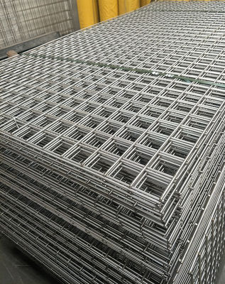 जस्ती वेल्डेड वायर मेश पैनल 2mm वायर 25x25mm छेद