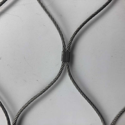 लचीला मजबूत स्टेनलेस स्टील रस्सी वायर मेष 1x7 Ferruled