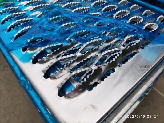 12 गेज 14 गेज एल्यूमीनियम 1060 धातु हीरा छेद सुरक्षा झंझरी रास्ता
